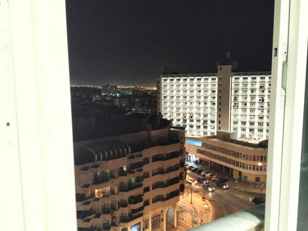 Výhľad na mesto Torremolinos alebo výhľad na mesto priamo z apartmánu