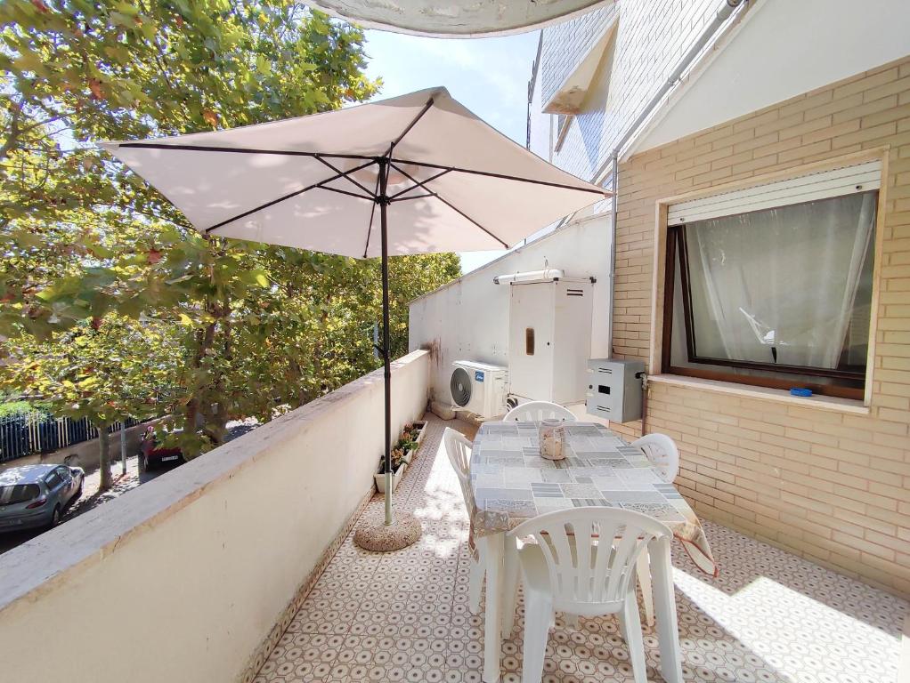 A balcony or terrace at Casa del Mare