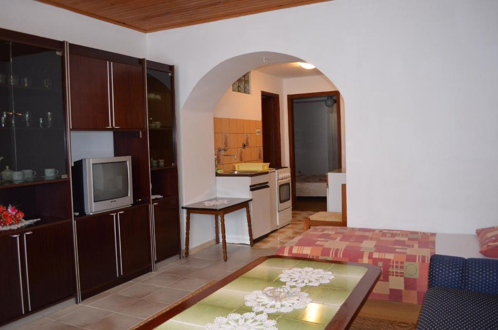 Kuchnia lub aneks kuchenny w obiekcie Apartments Drita