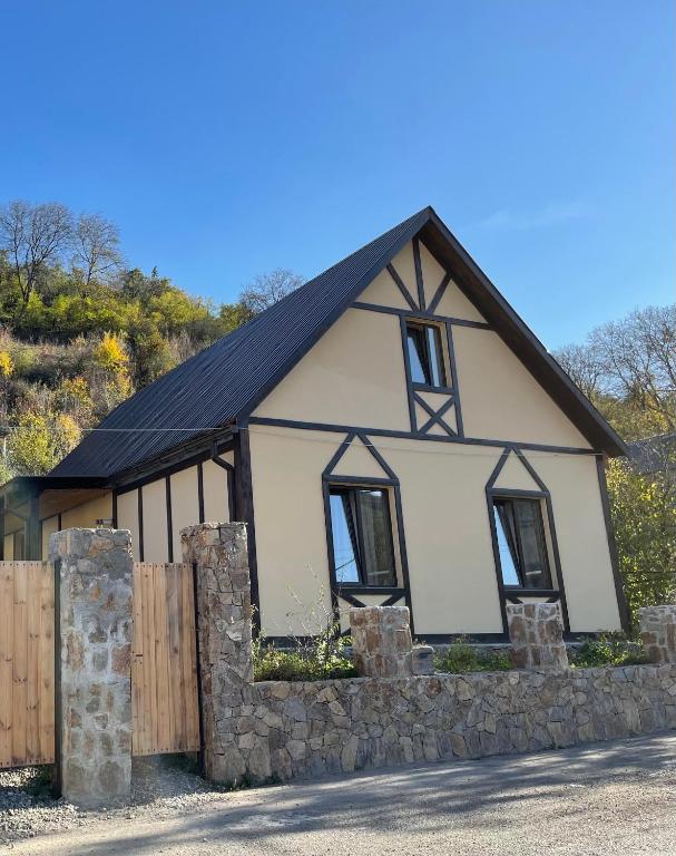 Edifici on està situat la casa o xalet