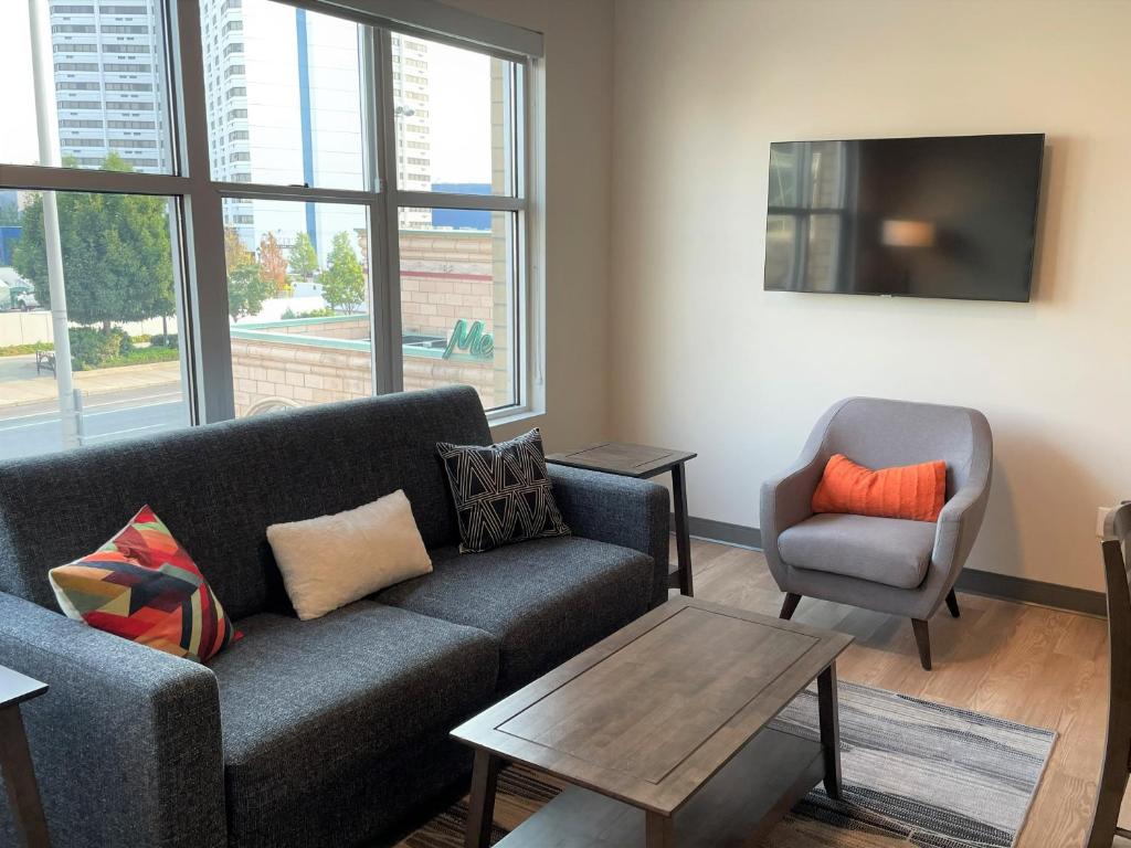 Riverfront Park Travel Apartments - Appartamento Con Due Camere Da Letto