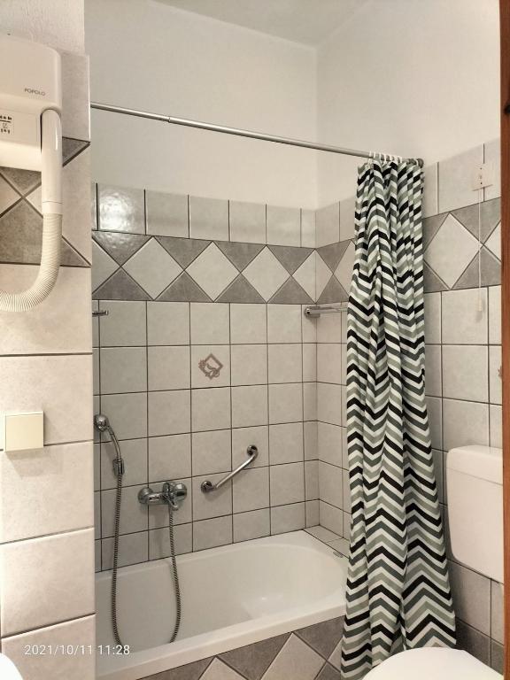 Koupelna v ubytování Spanias Hotel