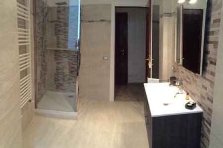 A bathroom at Al Portico d'Ottavia