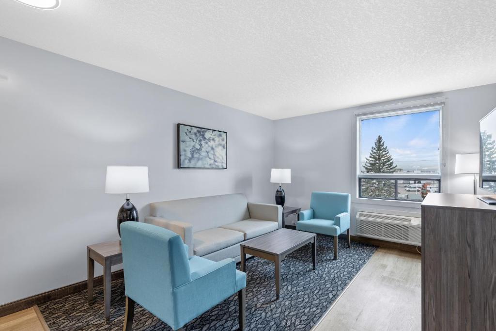 Emerald Hotel & Suites Calgary Airport - Resim 14