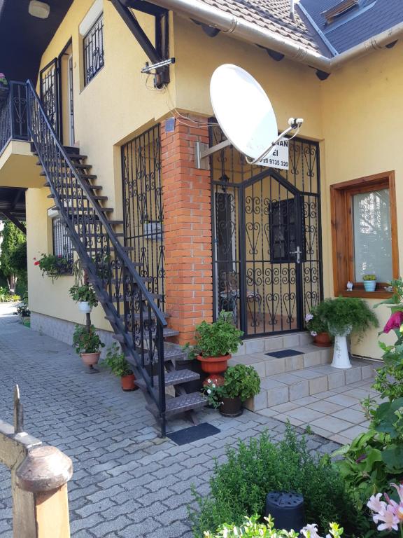 Budova, kde se apartmán nachází