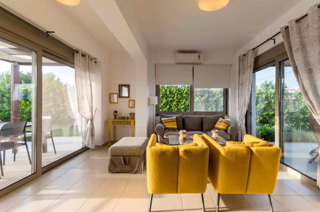 Posezení v ubytování Filoxenia Villas