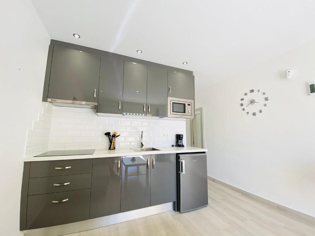 Kuchyňa alebo kuchynka v ubytovaní Maraverde holiday apartment by AltamarHomes