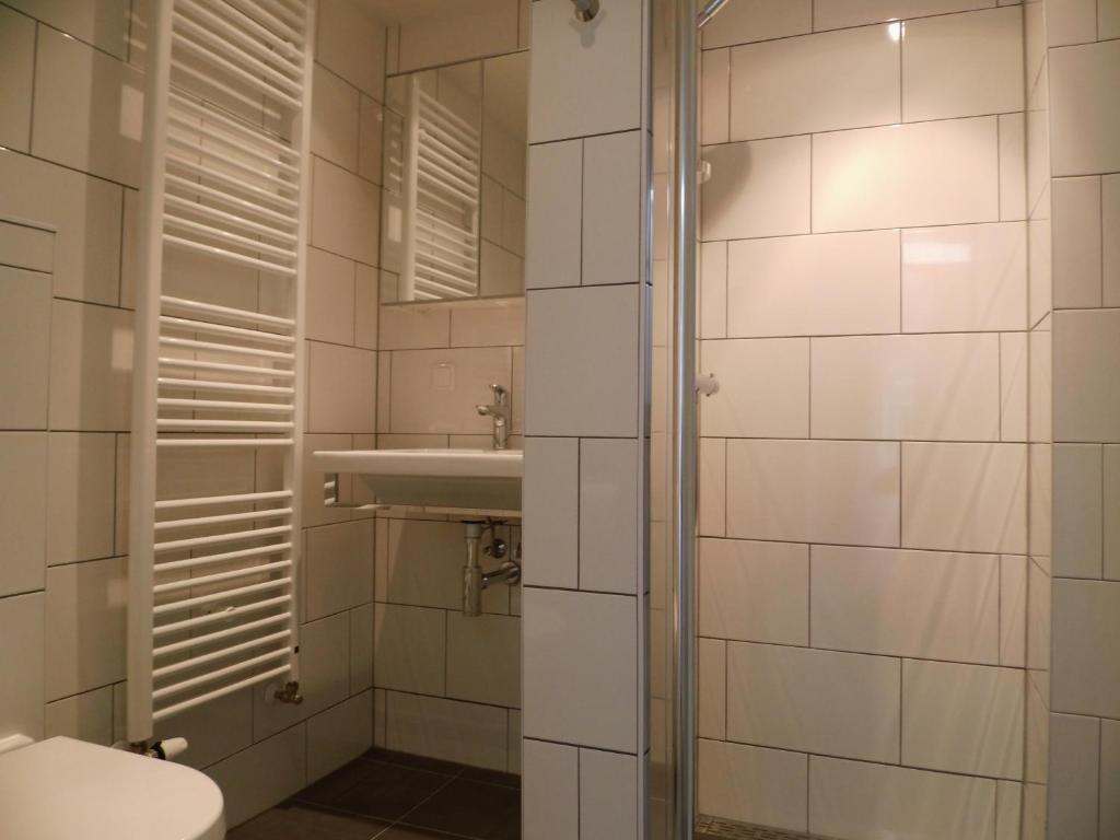 Koupelna v ubytování 't Laaisterplakky