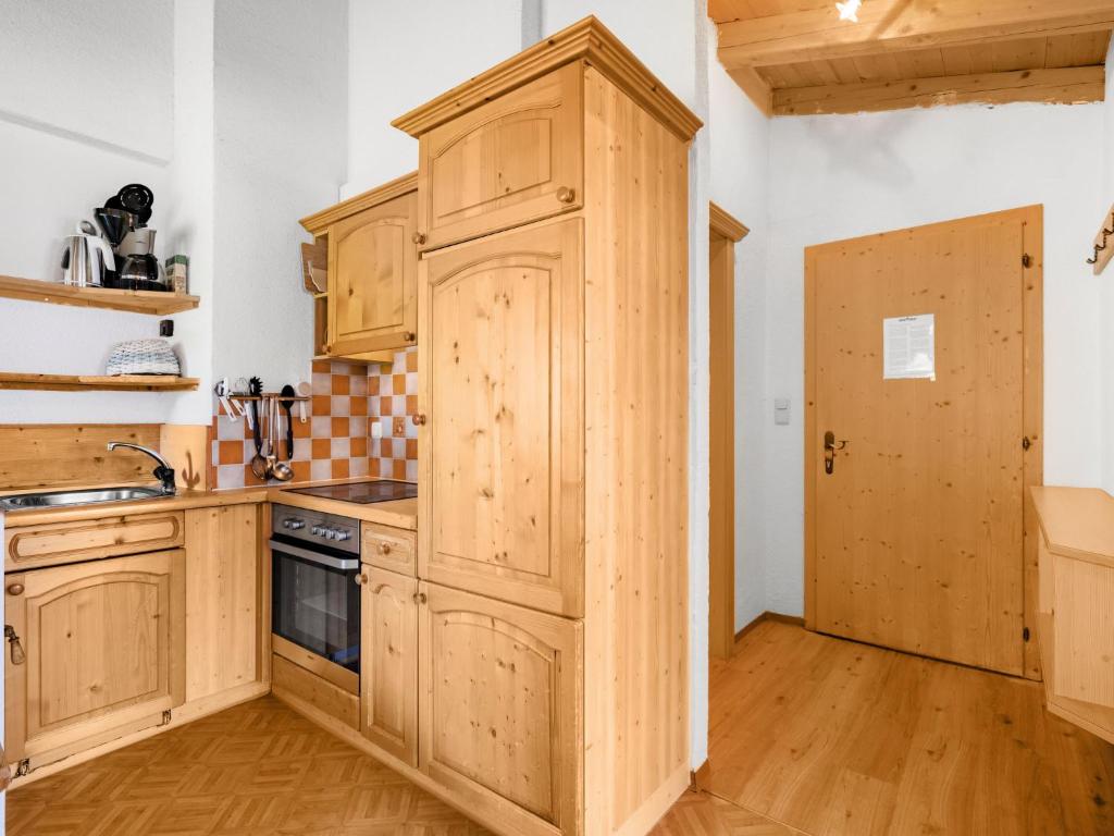 Kuchyňa alebo kuchynka v ubytovaní Apartment Nadine-4 by Interhome