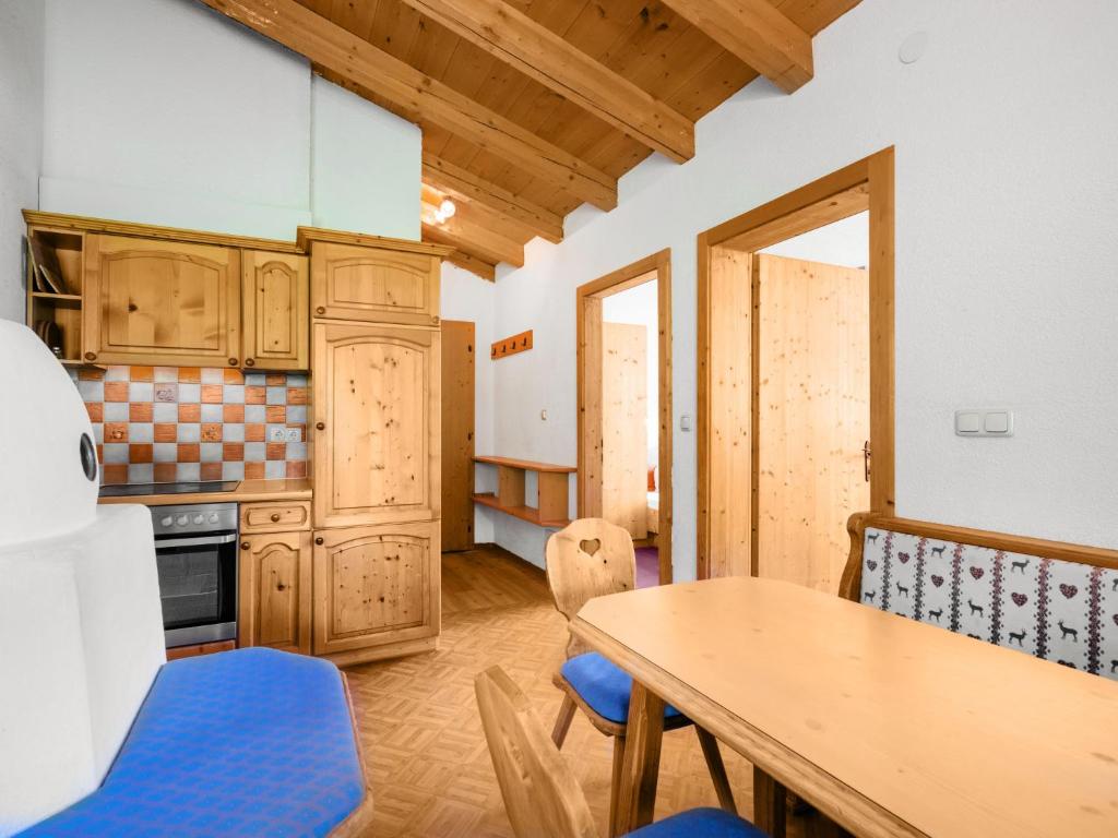 Kuchyňa alebo kuchynka v ubytovaní Apartment Nadine-4 by Interhome