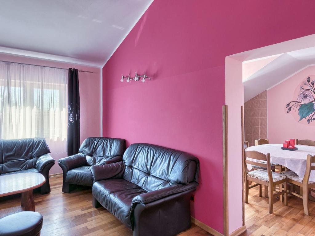 Posezení v ubytování Holiday Home VIlla Eldina by Interhome