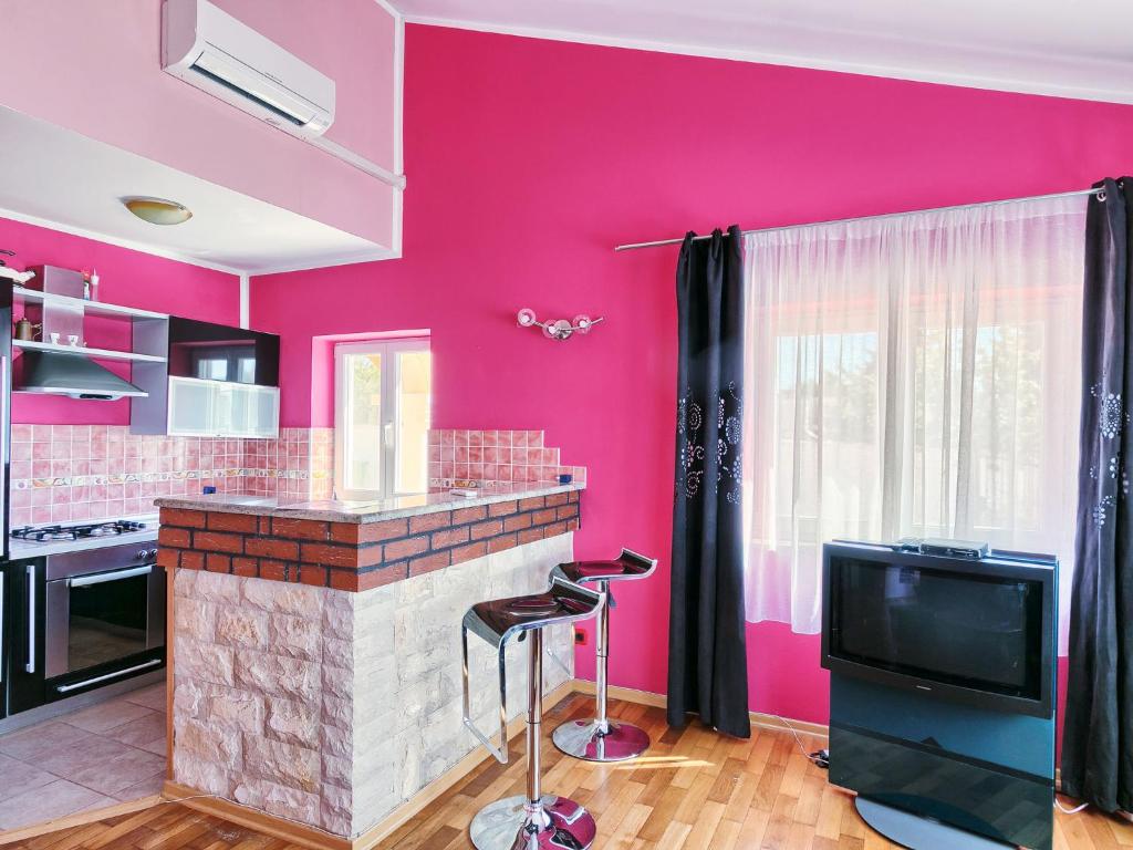 Kuchyň nebo kuchyňský kout v ubytování Holiday Home VIlla Eldina by Interhome