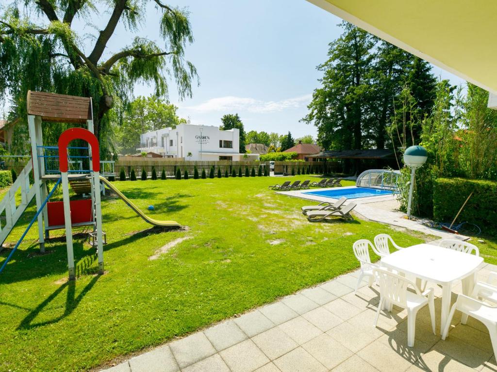 Basen w obiekcie Holiday Home Sapphire by Interhome lub w pobliżu