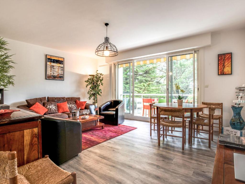 Χώρος καθιστικού στο Apartment Port An Dro-4 by Interhome