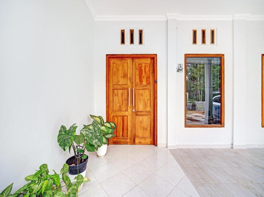 Fotografie z fotogalerie ubytování RedDoorz at Omah Candi Sari near Airport YIA v destinaci Yogyakarta