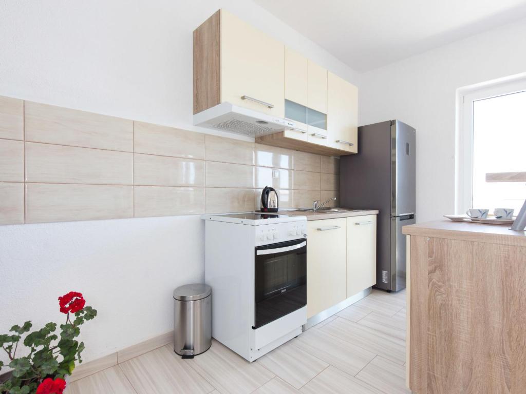Fotografie z fotogalerie ubytování Apartment Suzy - SNJ139 by Interhome v destinaci Senj