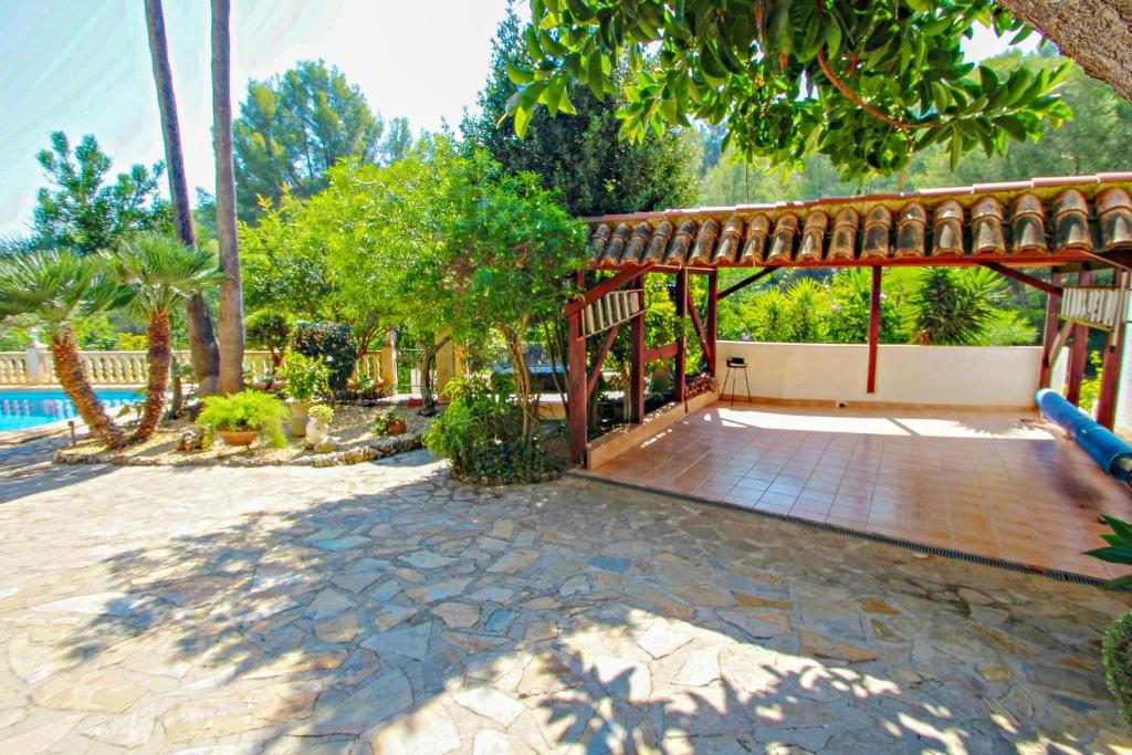 Bazén v ubytování Sola - pretty holiday property with garden and private pool in Benissa nebo v jeho okolí