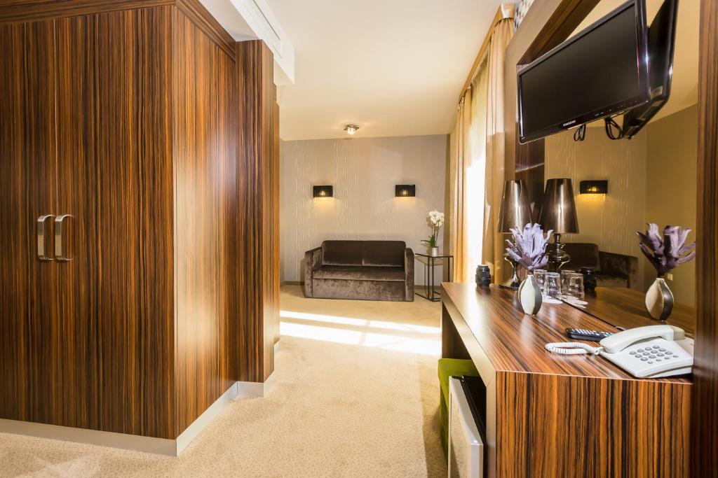 Duna Garden Hotel - Resim 5