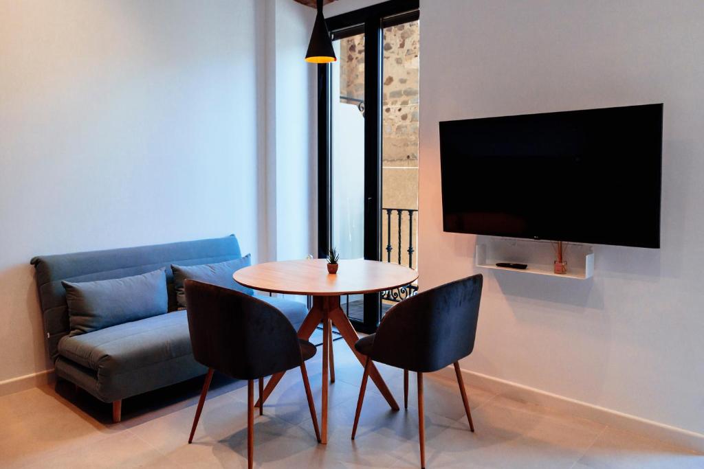 Apartamentos Plaza de España 6 - 12