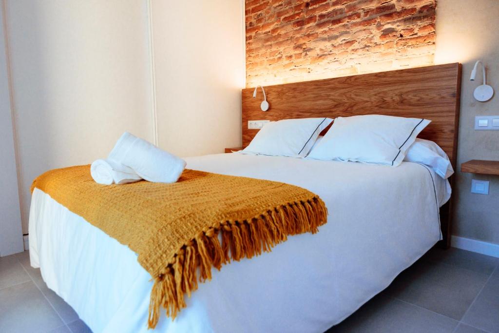 Apartamentos Plaza de España 6 - 8