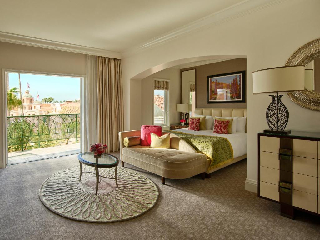 A deluxe king room with a balcony at the Beverly Hills Hotel.