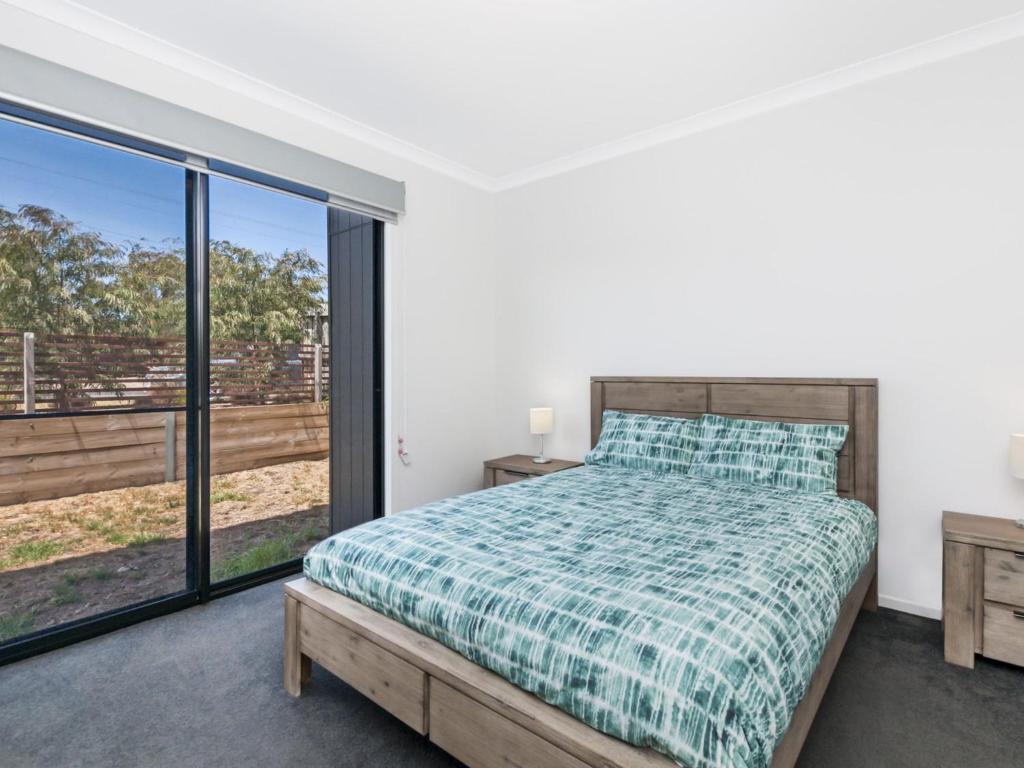 Gallery image of Thunder Point in Warrnambool