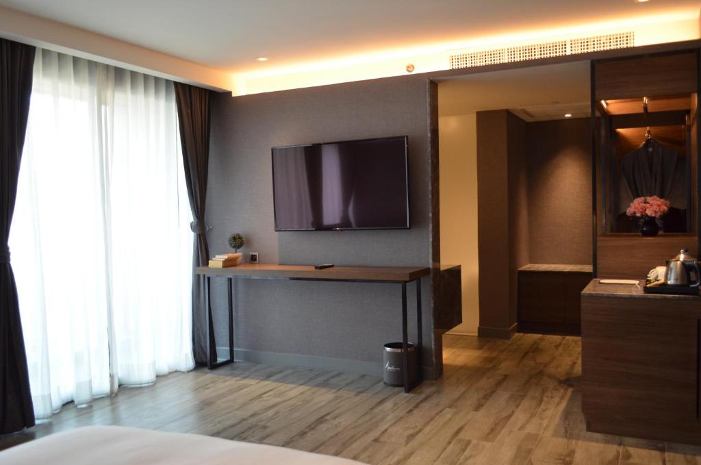 Ayathorn Bangkok - 19