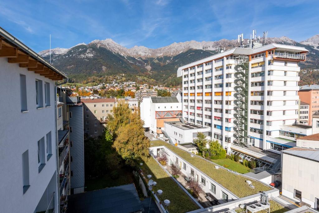 MEININGER Hotel Innsbruck Zentrum - Resim 6