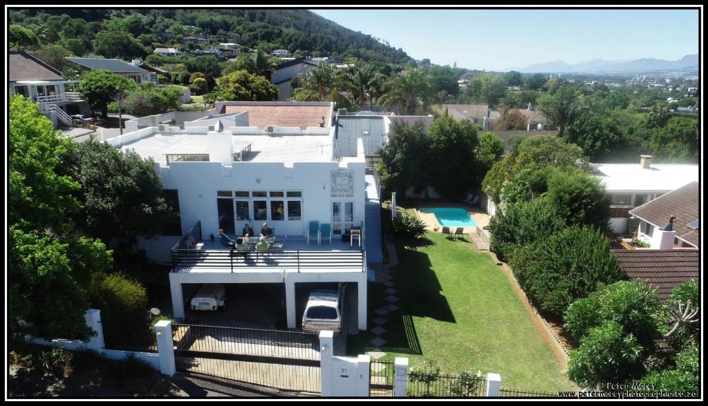 an aerial view of a white house at Paarl Mountain Lodge in Paarl