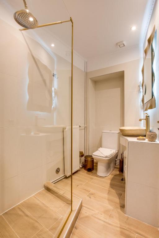 Łazienka w obiekcie Pandrosos Divine Suites