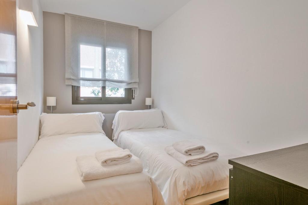 Inside Barcelona Apartments Princep - 4