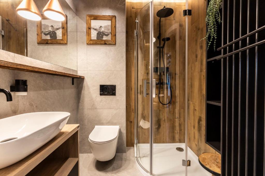 Kúpeľňa v ubytovaní udanypobyt Apartament Modrzejewska 16