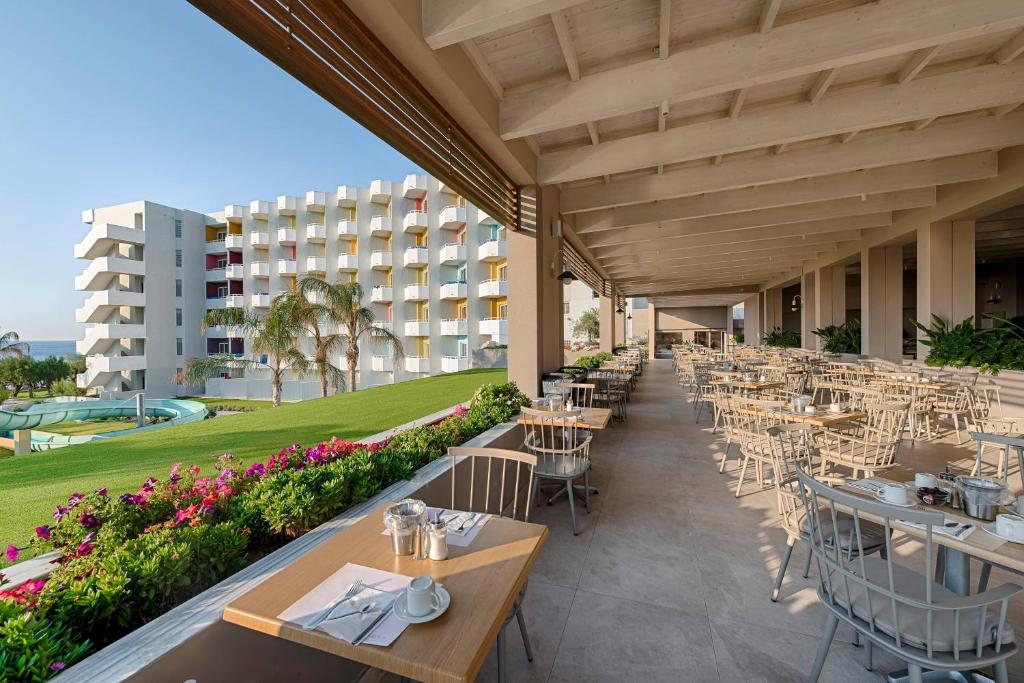Restaurace v ubytování Esperides Beach Resort