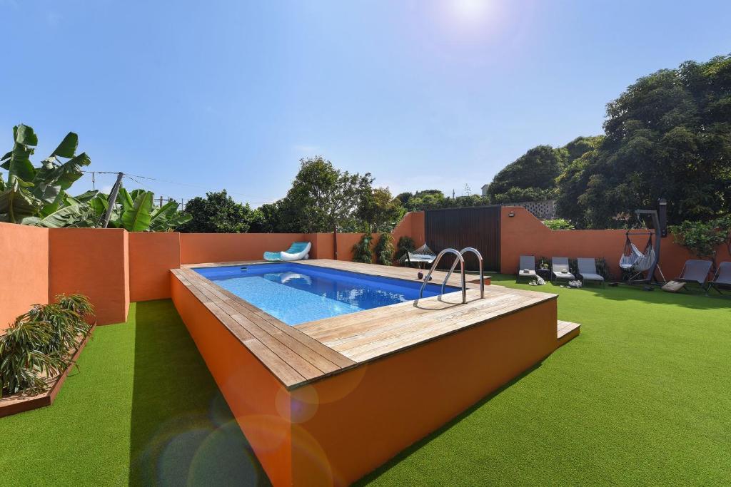 Bazén v ubytovaní Arucas Pool & Relax by VillaGranCanaria alebo v jeho blízkosti