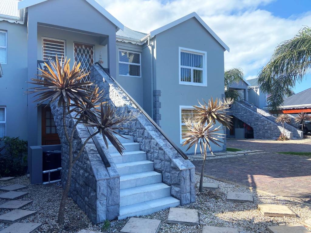 apartment jamaican palms 8 marina jeffreys bay south africa booking com