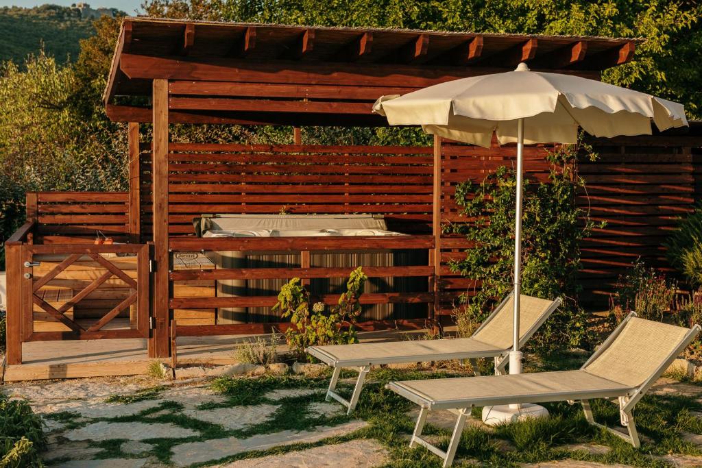 Vonkajšia záhrada v ubytovaní Villa Di Sotto