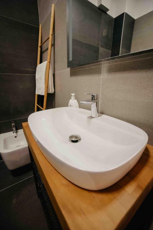 Tirana Yellow Apartment - Imazhi 3
