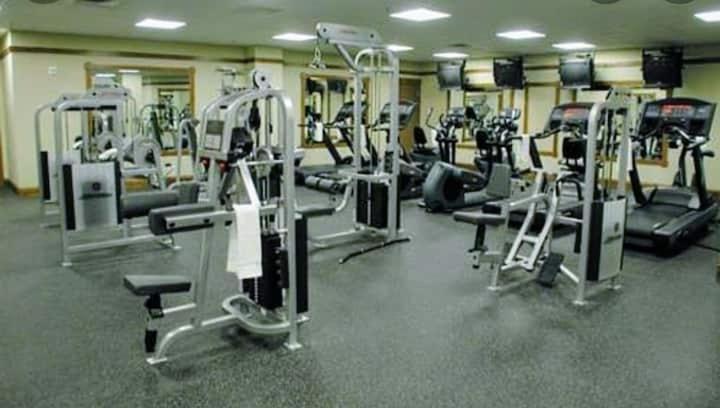 Fitness centrum a/nebo fitness zařízení v ubytování Private Condos at Hotel Park City