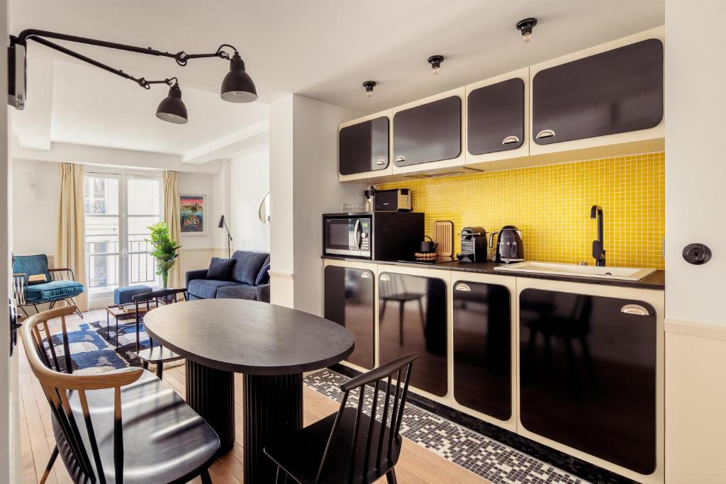 My Maison In Paris - Louvre - Resim 16