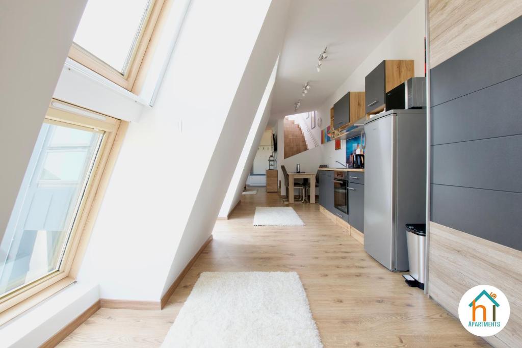 Kuchyňa alebo kuchynka v ubytovaní Premium Apartment by Hi5 - Penthouse studio + rooftop