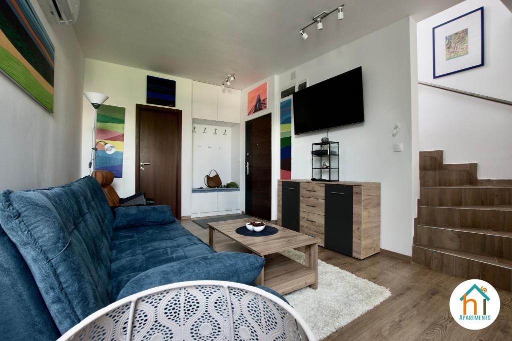 Televízia a/alebo spoločenská miestnosť v ubytovaní Premium Apartment by Hi5 - Penthouse studio + rooftop