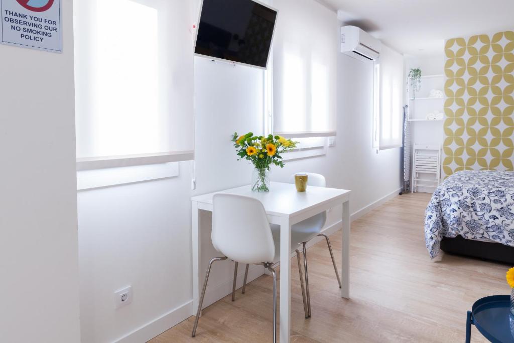 Cozy living Madrid - 12