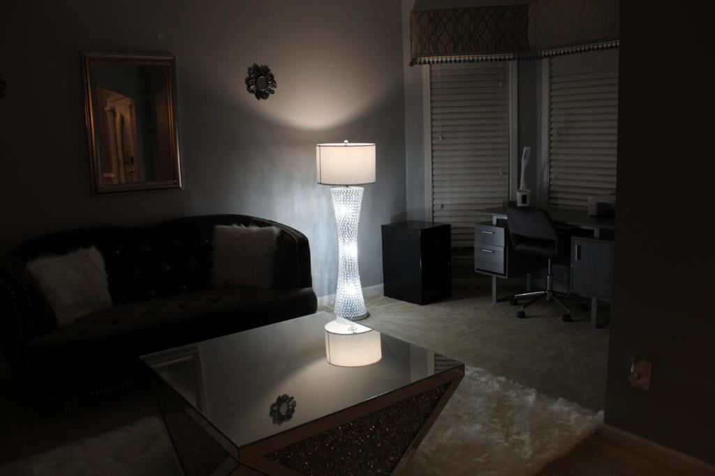 La Mansion Getaway - Housity