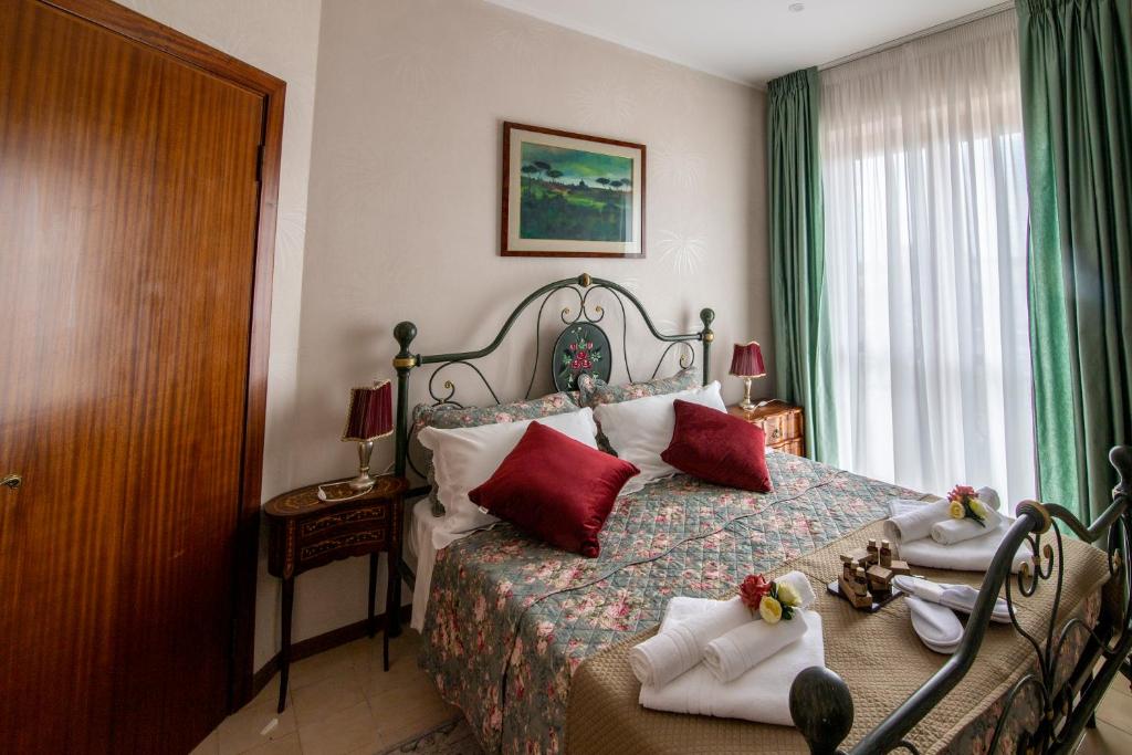 Residenza Le Terrazze di Gualdo Rent Rooms - Habitación Doble Con Baño Compartido
