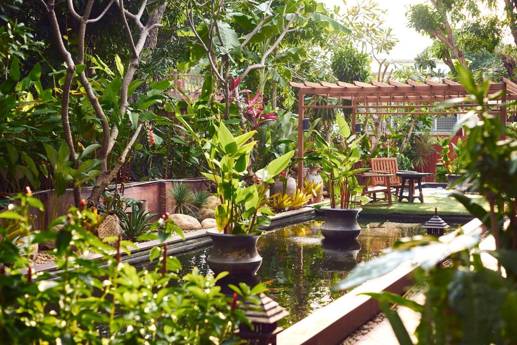 Ruenkanok Thaihouse Resort - Villa Con Vista De Estanque