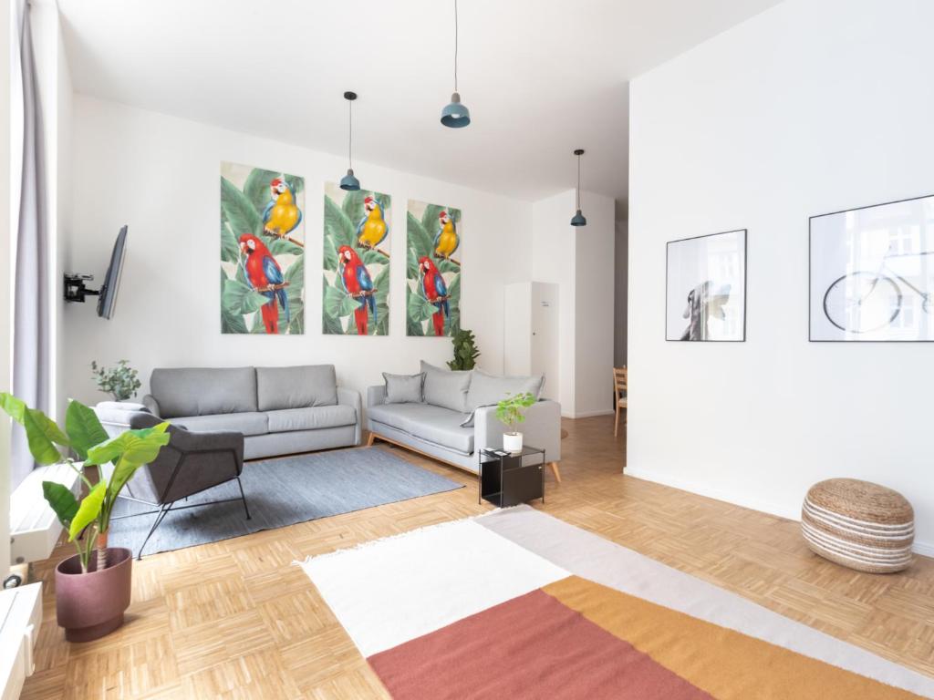 primeflats - Avoid the crowd - Old artist's studio - New Family Apartment Flora