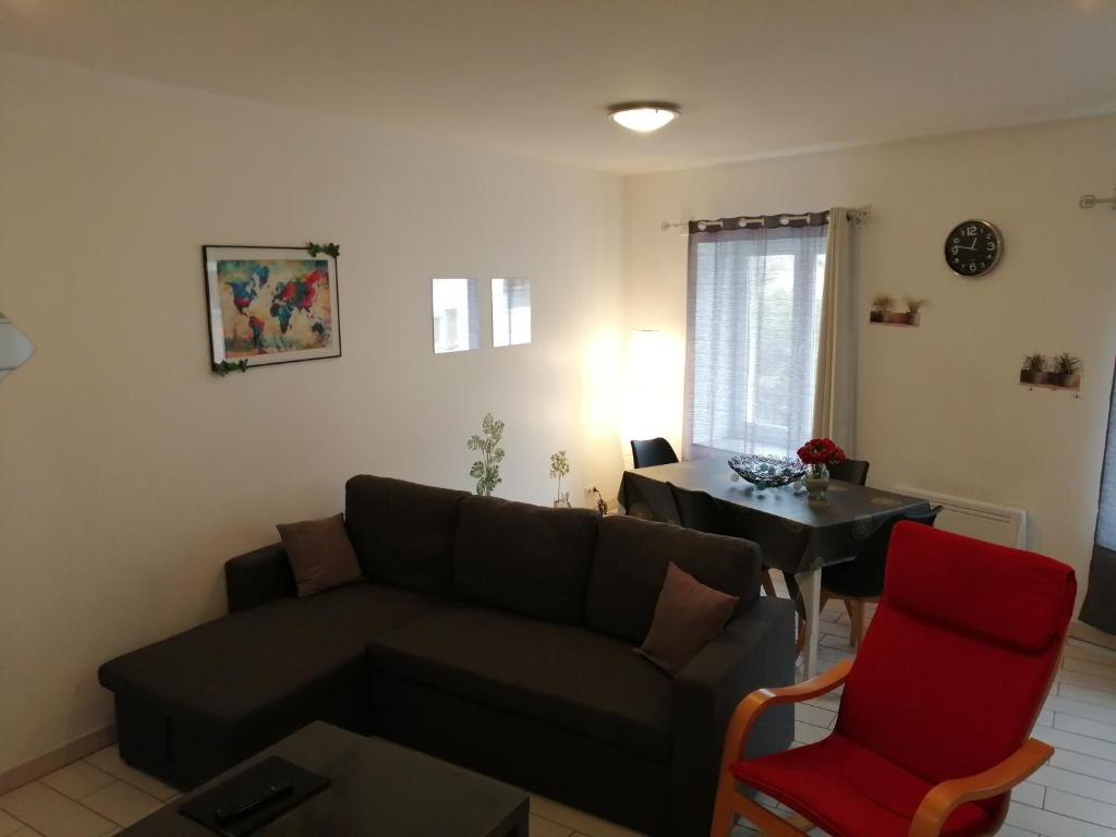 Posezení v ubytování Appart'Hôtel Lagnieu