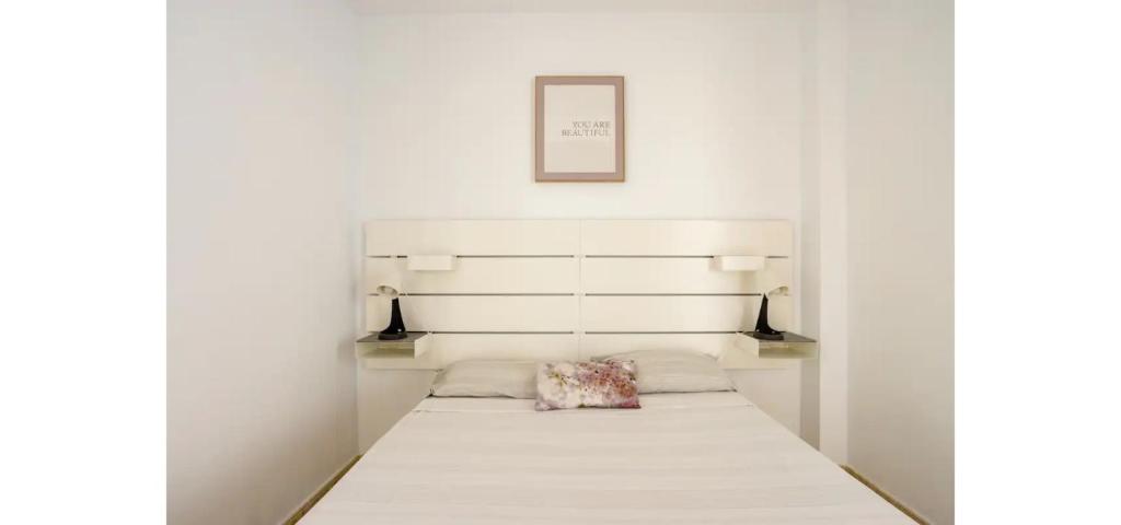 Fotografia z galérie ubytovania Casa Krisma, Fabulous Modern Spacious 2 bedrooms apartment, Remote Work, Fast WIFI, Parking and AC v destinácii Adeje