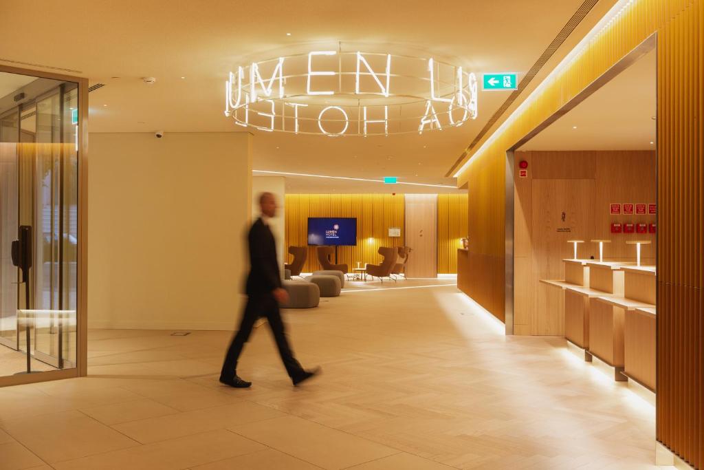 Lumen Hotel & The Lisbon Light Show - Resim 15