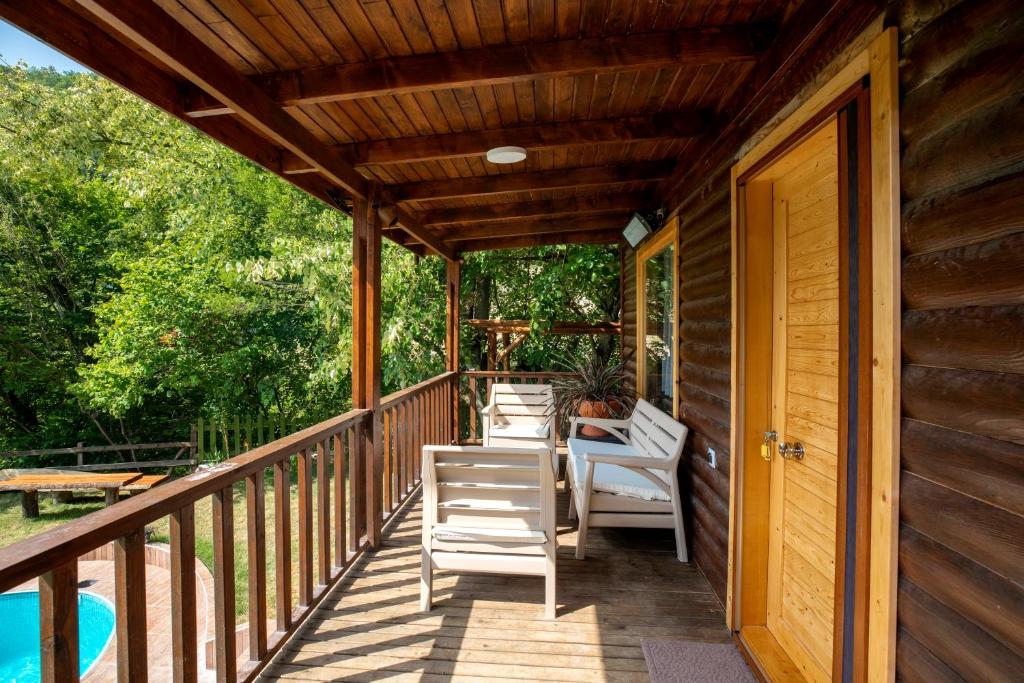 Balkón nebo terasa v ubytování LAGUN POOL VILLAGE